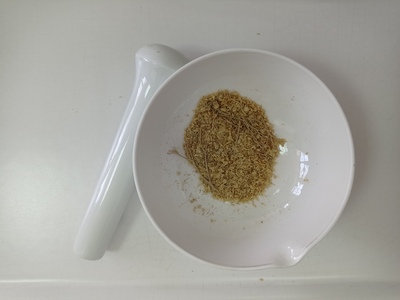 Achillea millefolium grinded